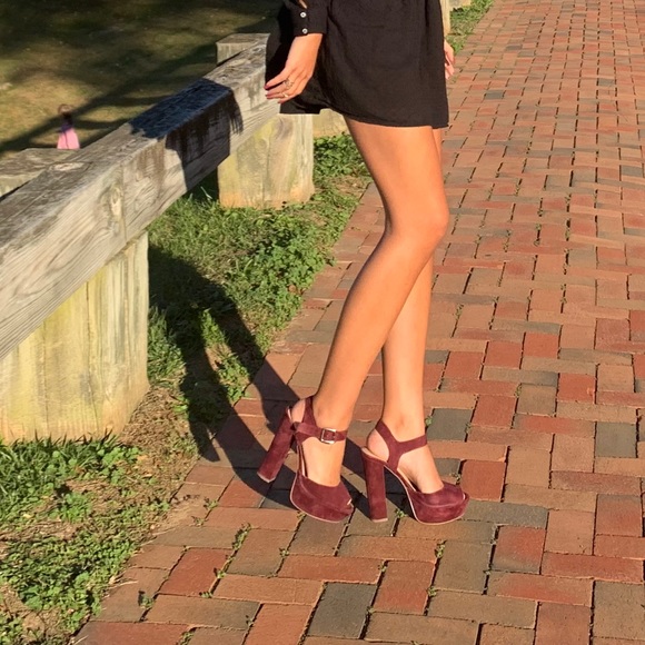 Steve Madden Jillyy Suede Platform Heels - Picture 11 of 12